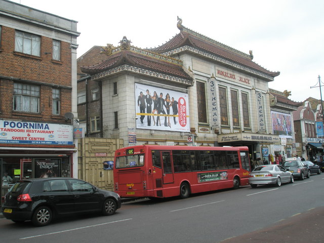 File:Bus outside the cinema in South Road - geograph.org.uk - 1524628.jpg