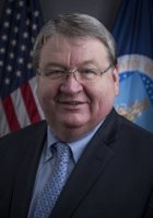 کلر کارلسون USDA Headshot.jpg