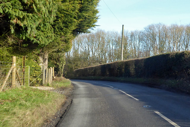 File:Faversham Road - geograph.org.uk - 5674270.jpg