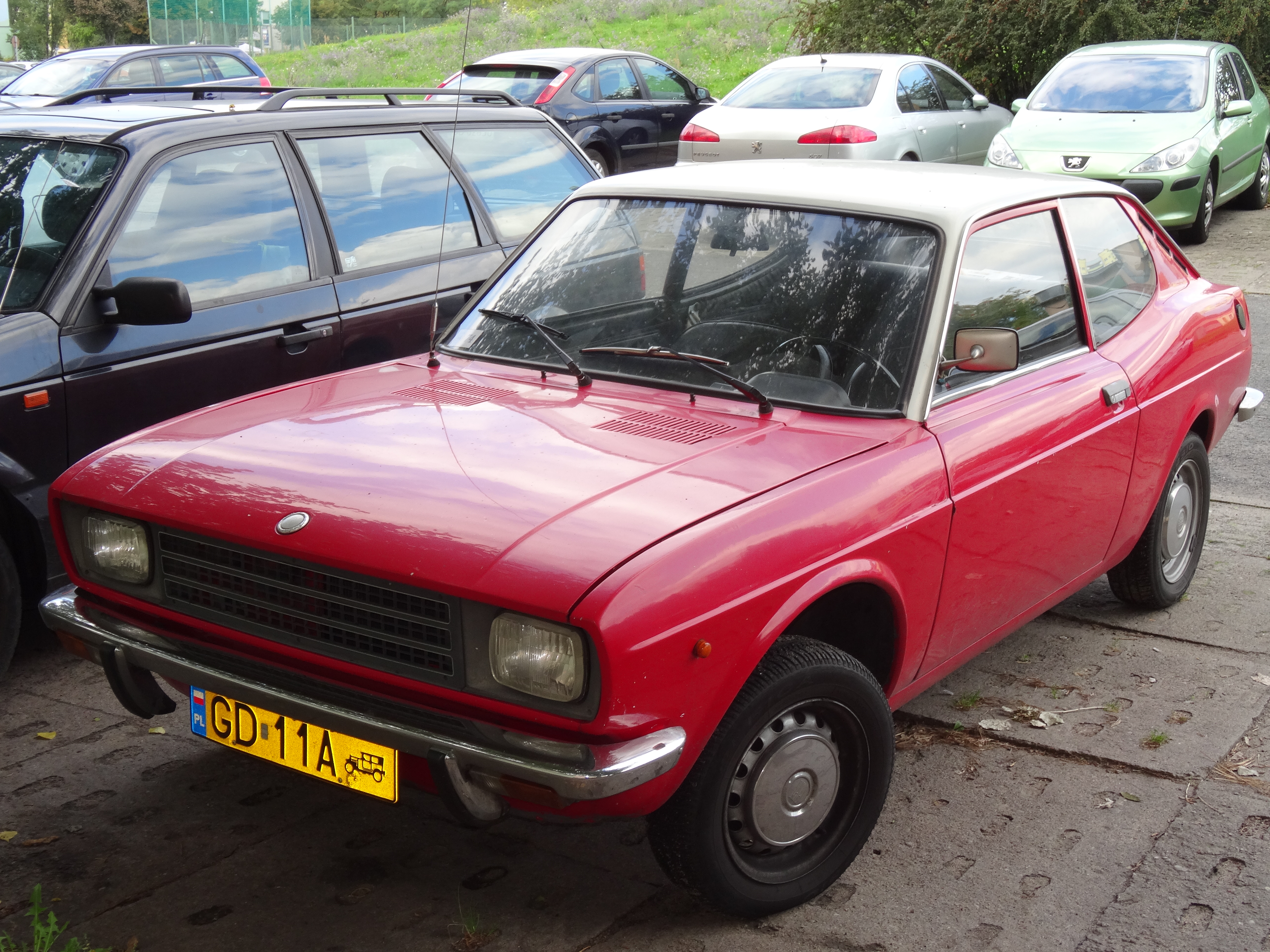 File Fiat 128 Sport 1100 Gdansk Jpg Wikimedia Commons