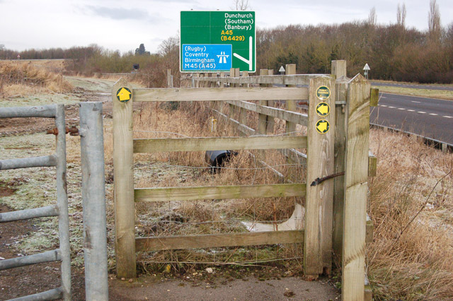 File:Gate onto footpaths beside the A45 at Dunchurch - geograph.org.uk - 1691438.jpg