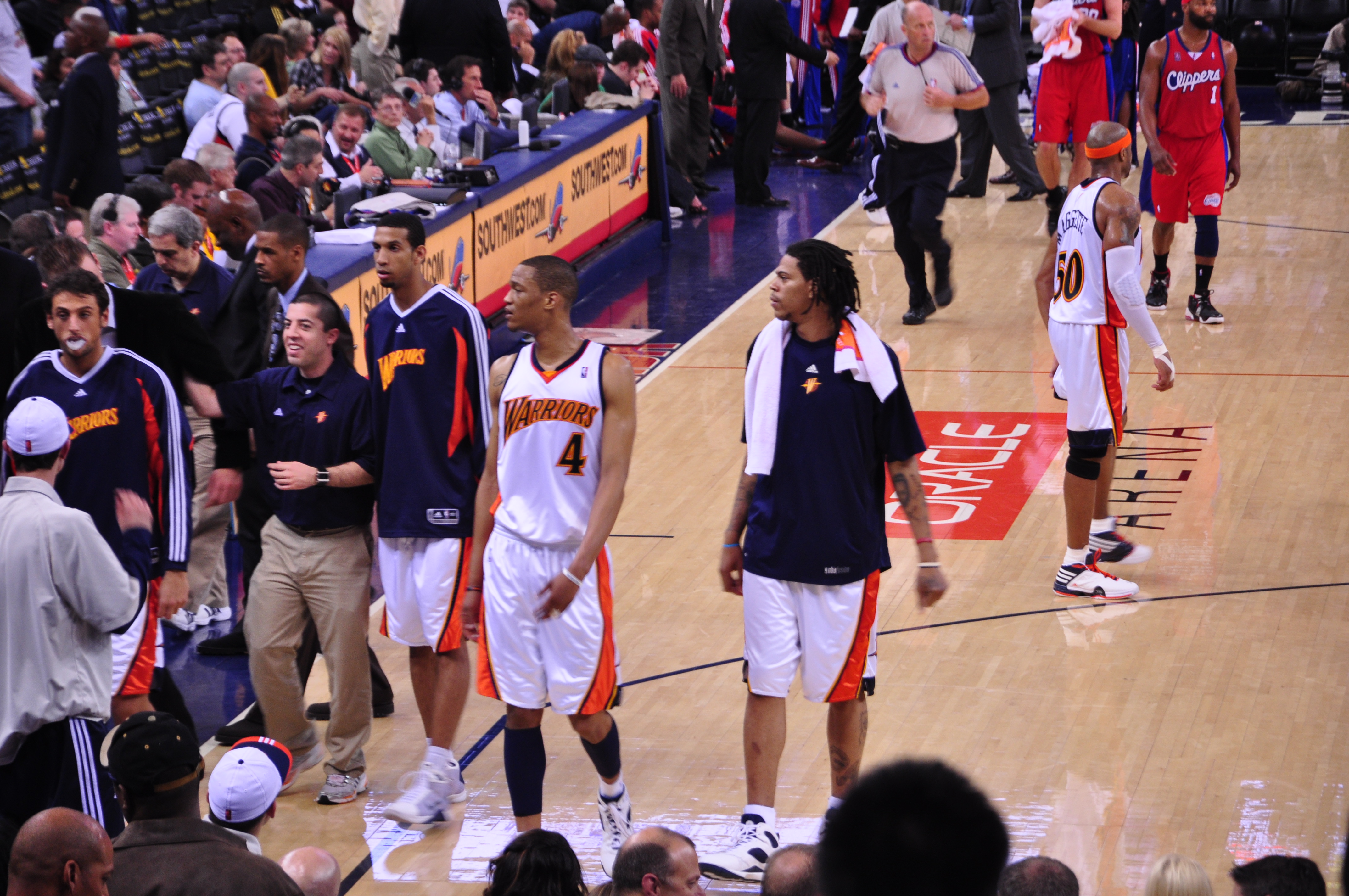 oracle arena warriors bench