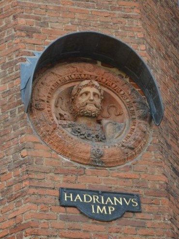 File:Hampton Court Palace – Hadrian (cropped).jpg