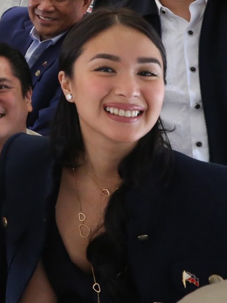 File:Heart Evangelista in 2016.jpg - Wikipedia