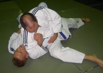 File:Kata kesa gatame.jpg