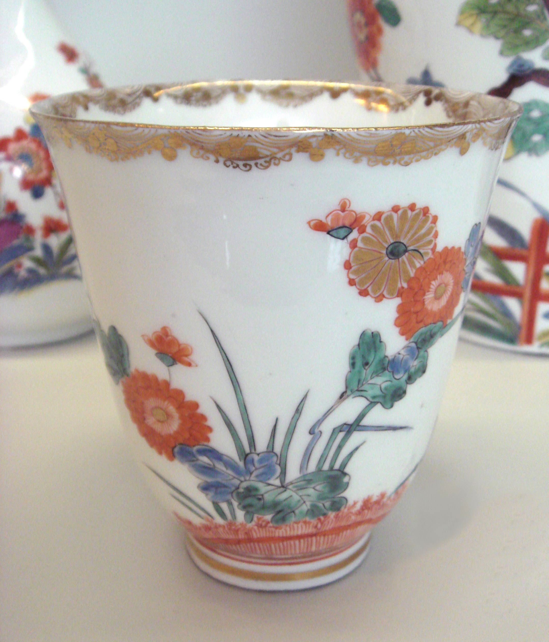 https://upload.wikimedia.org/wikipedia/commons/6/66/Meissen_porcelain_teacup_circa_1730.jpg