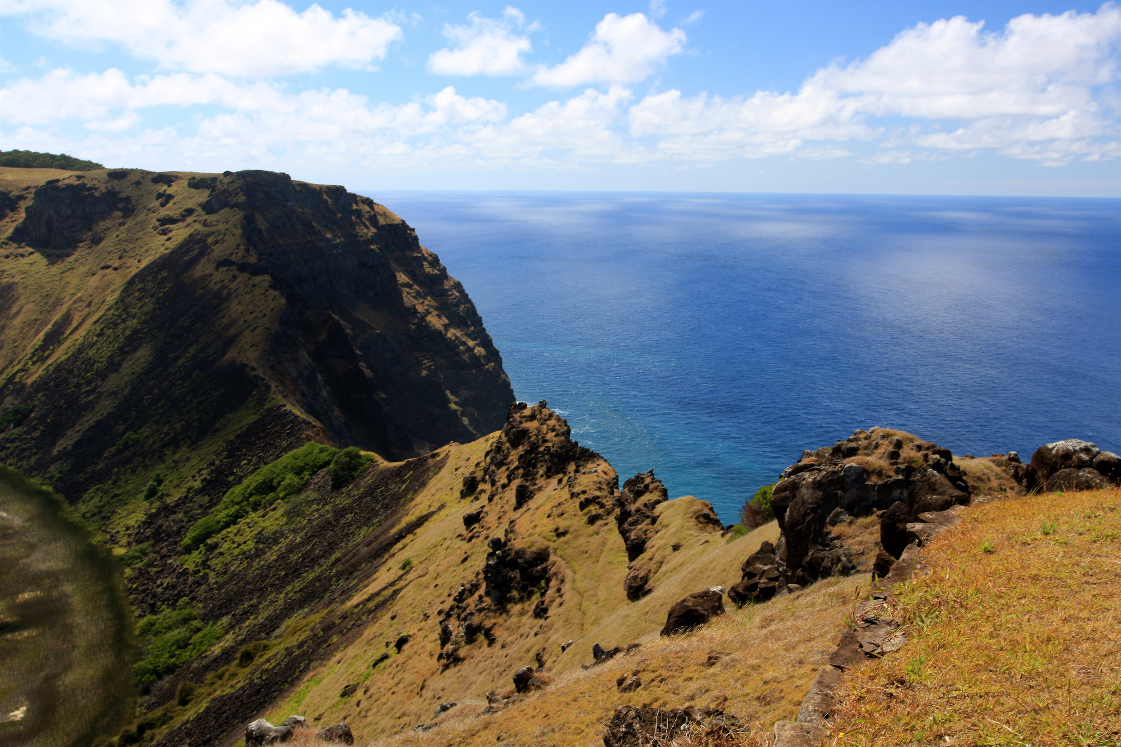 File:Orongo Crater - Easter Island (5955839625).jpg ...