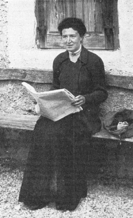Photo of Agnes Arber 1911