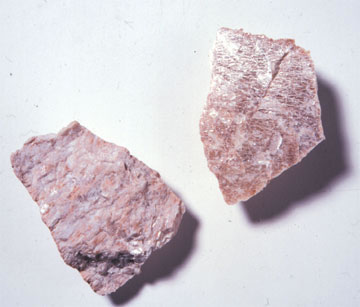 File:PotassiumFeldsparUSGOV.jpg