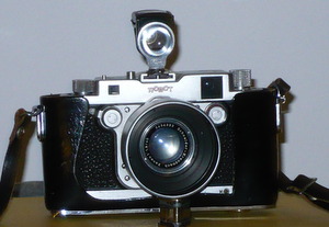 Robot Royal III camera with Zeiss Ikon waist level viewfinder attachment