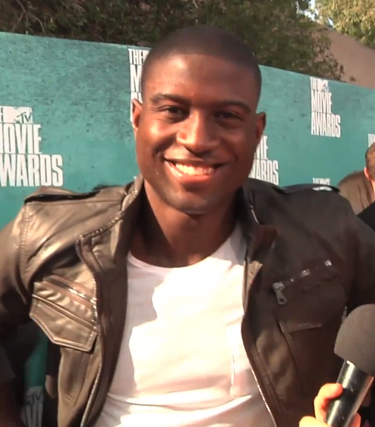 Walls interviewed at the [[MTV Movie Awards]] 2012