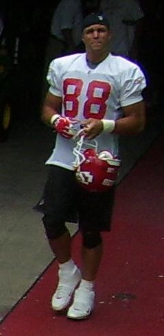 File:Tony Gonzalez.JPG