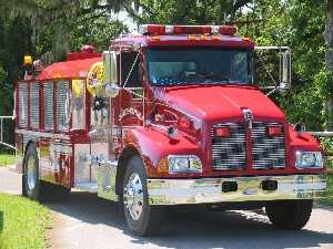 File:2002 Kenworth T-300 - Chaires-Capitola VFD.jpg