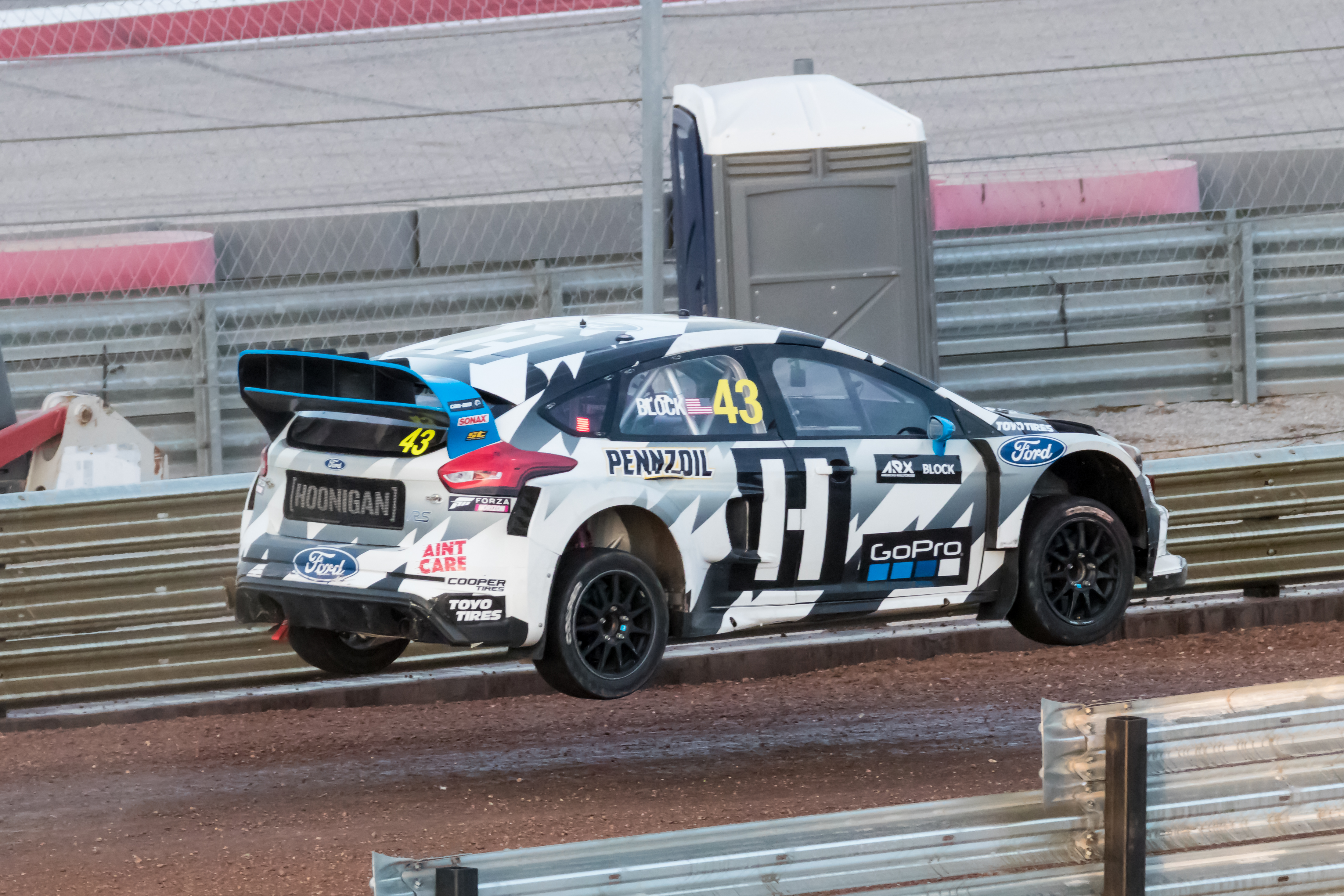 World Rallycross в автосалоне