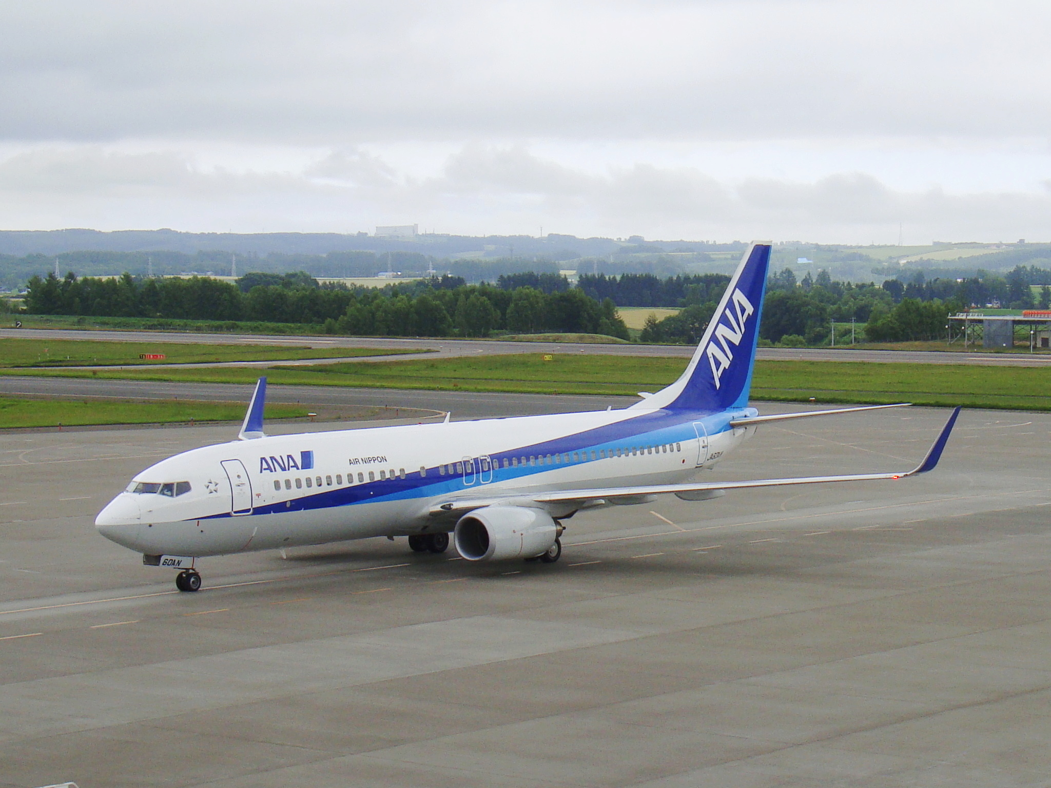 File:Boeing 737-800 (All Nippon Airways) 60.jpg - Wikimedia Commons