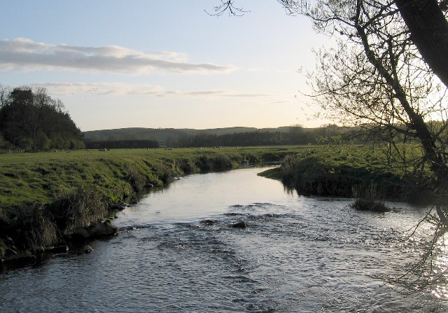 File:Bowmont Water - geograph.org.uk - 162387.jpg