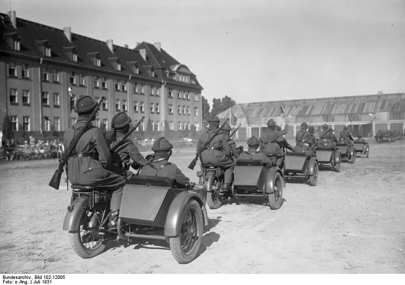 File:Bundesarchiv Bild 102-12005, Motorrad-Parade der Reichswehrkraftfahrer.jpg