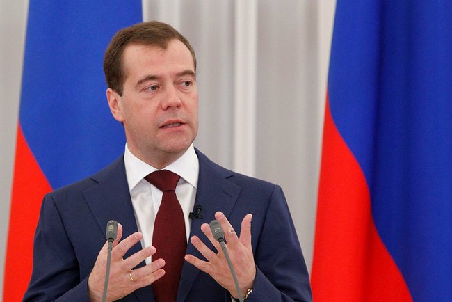 File:Dmitry Medvedev 27 April 2012-4.jpeg