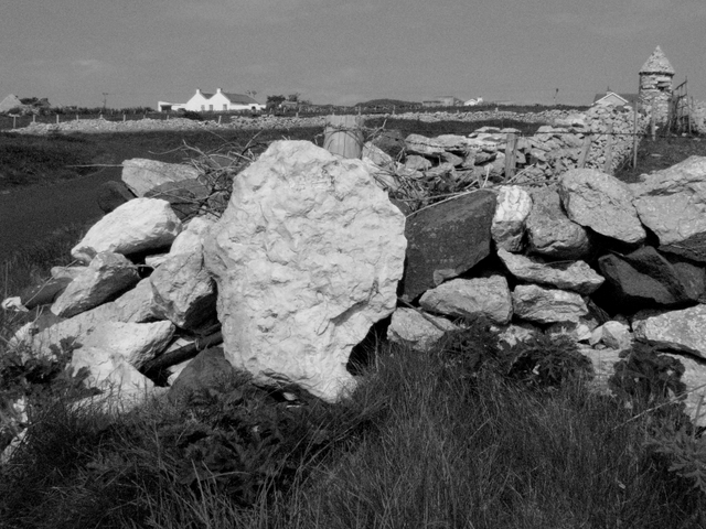 File:Dry stone wall, Rathlin Island (2) - geograph.org.uk - 818682.jpg