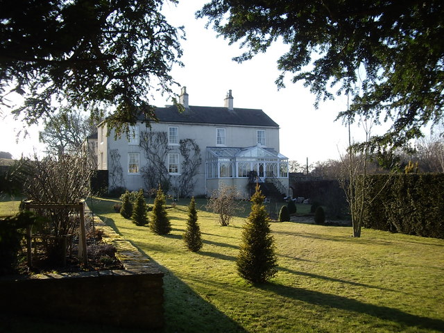 File:Former Manse - geograph.org.uk - 1744012.jpg