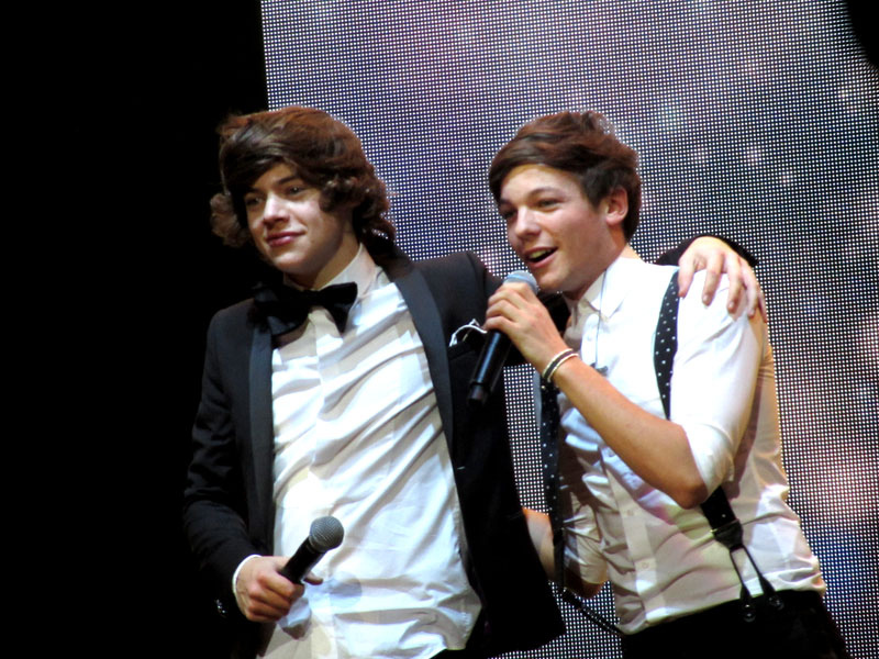 File:Louis Tomlinson and Harry Styles 24.jpg - Wikipedia