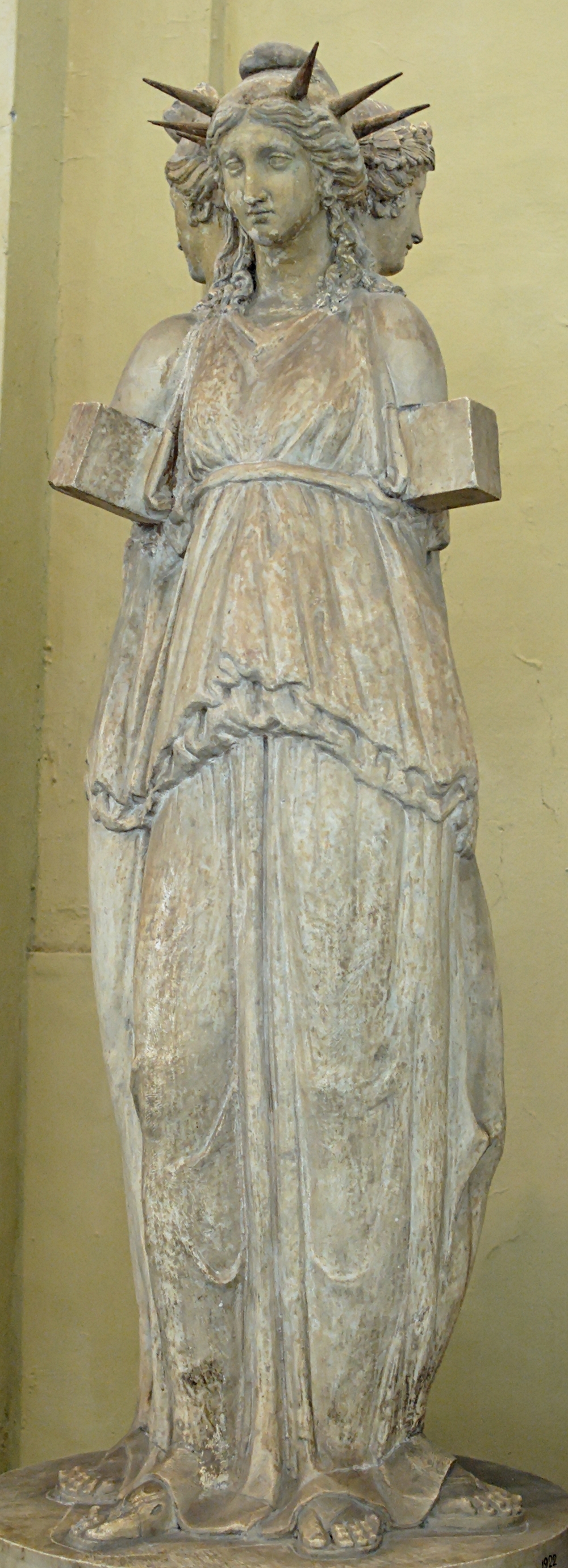 Hecate_Chiaramonti_Inv1922.jpg