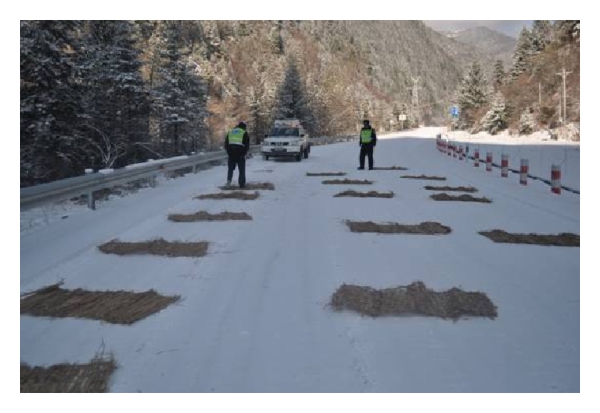 File:Influence-of-the-snow-and-ice-road-on-traffic-safety.jpg