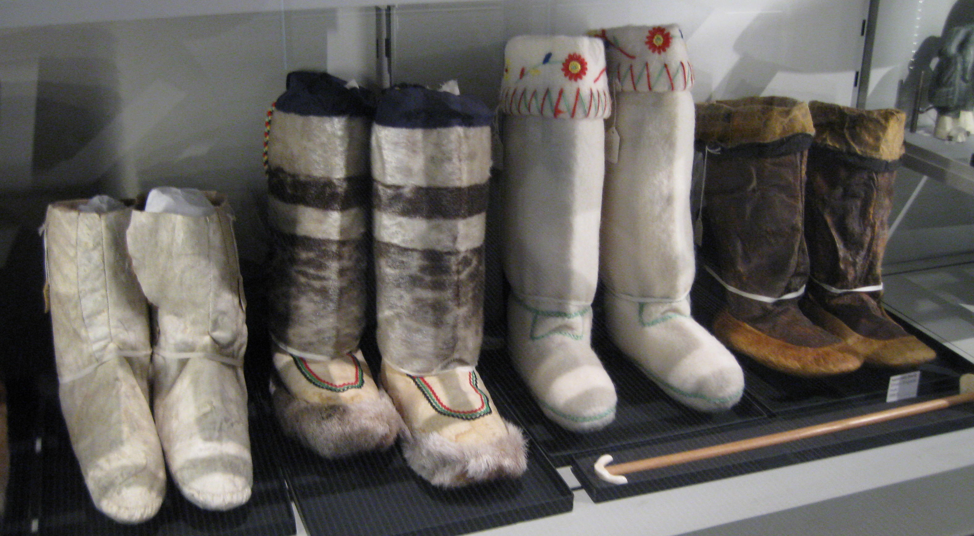 shoes worn by inuit