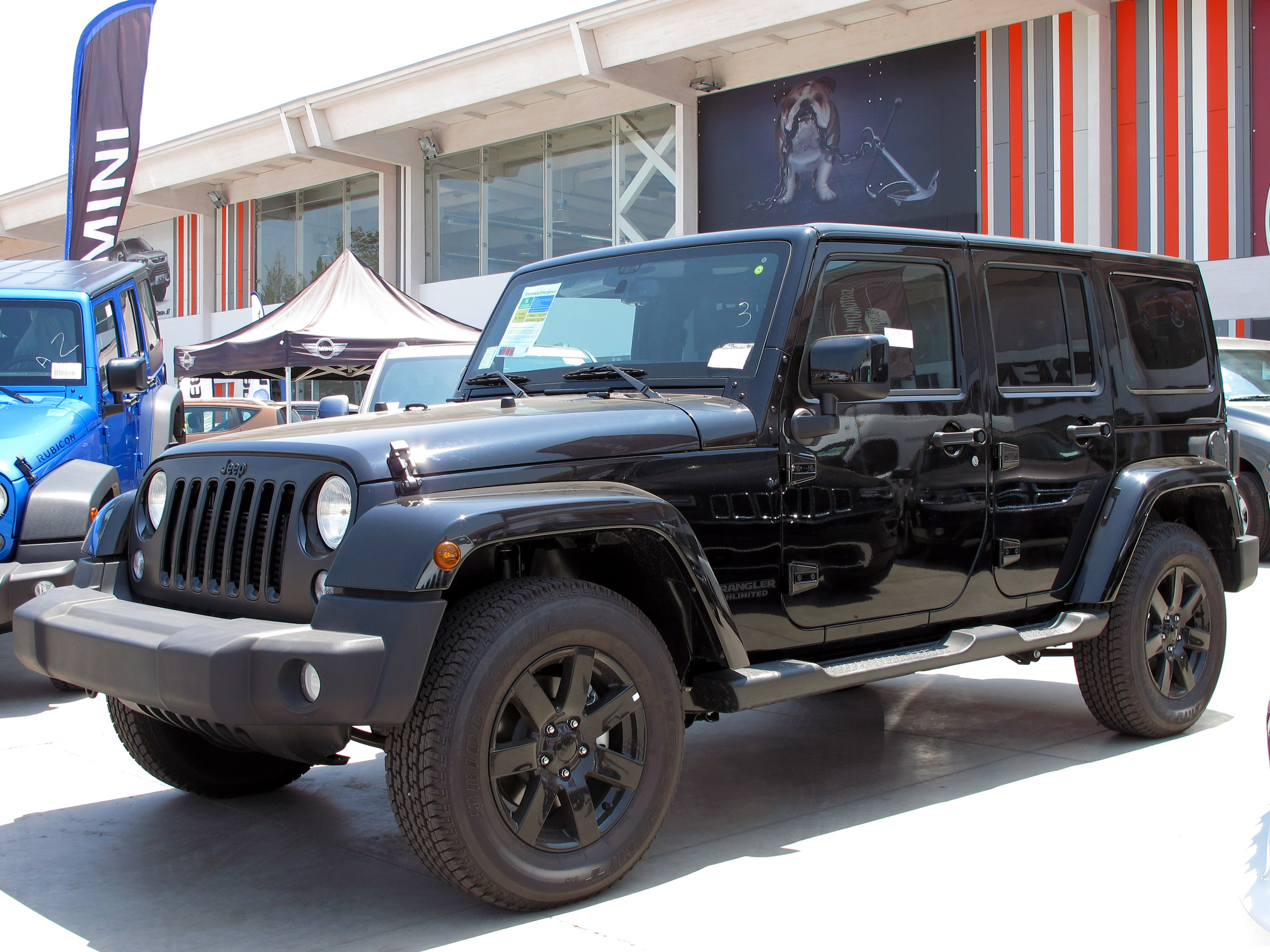 File:Jeep Wrangler Unlimited  CRD Sahara 2015 (15942221624).jpg -  Wikimedia Commons