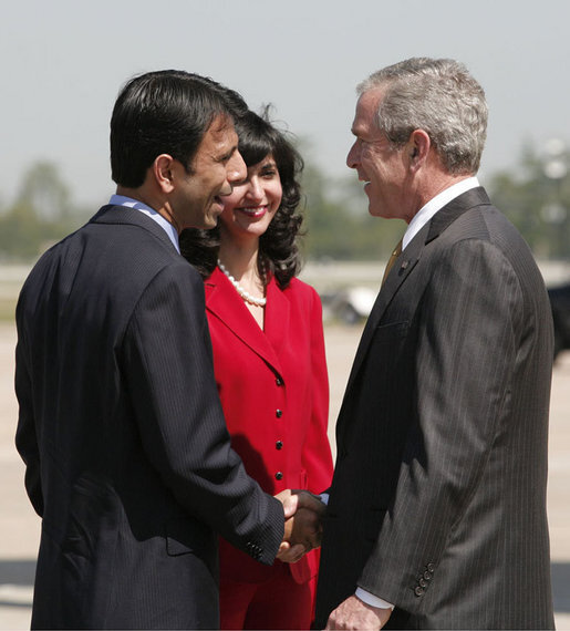File:JindalsBushShakeApril2008.jpg
Description 	President George W. Bush (right) is greeted by Louisiana Governor Bobby Jindal (left) and his wife, Supriya Jolly Jindal (center), on his arrival to Louis Armstrong New Orleans International Airport Monday, April 21, 2008, where President Bush will attend the 2008 North American Leaders’ Summit. White House photo by Joyce N. Boghosian
Date 	21 April 2008
Source 	White House photo by Joyce N. Boghosian via [1]
Author 	Joyce N. Boghosian
Permission
(Reusing this file) 	
PD-icon.svg 	This file is a work of an employee of the Executive Office of the President of the United States, taken or made as part of that person's official duties. As a work of the U.S. federal government, it is in the public domain.

Deutsch | English | español | فارسی | français | galego | עברית | italiano | 日本語 | 한국어 | македонски | മലയാളം | Nederlands | português | русский | sicilianu | slovenščina | 中文（简体）‎ | 中文（繁體）‎ | +/− 