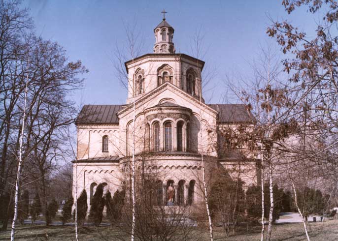 File:Katedra Polskokatolicka.jpg