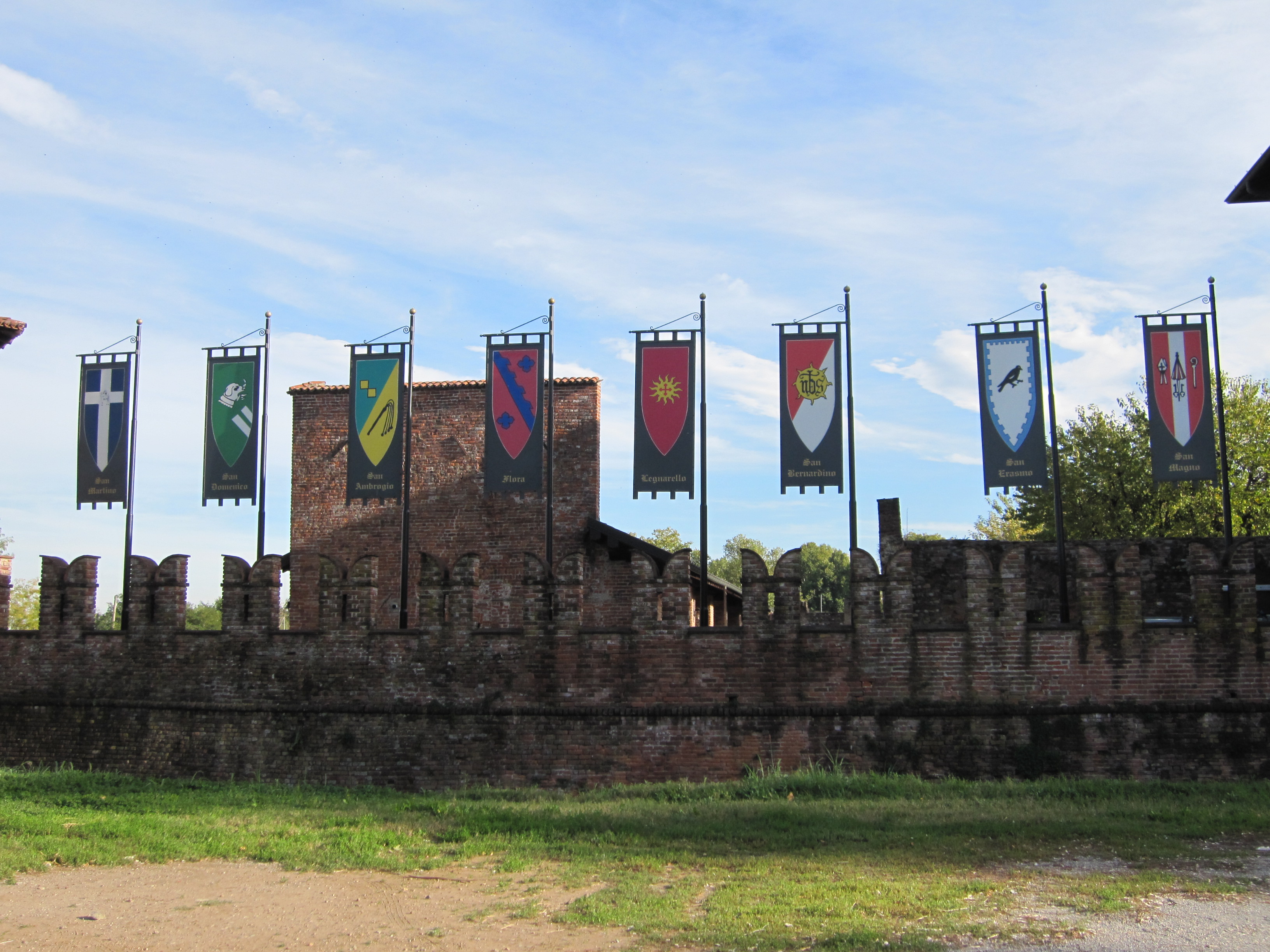 castle flags