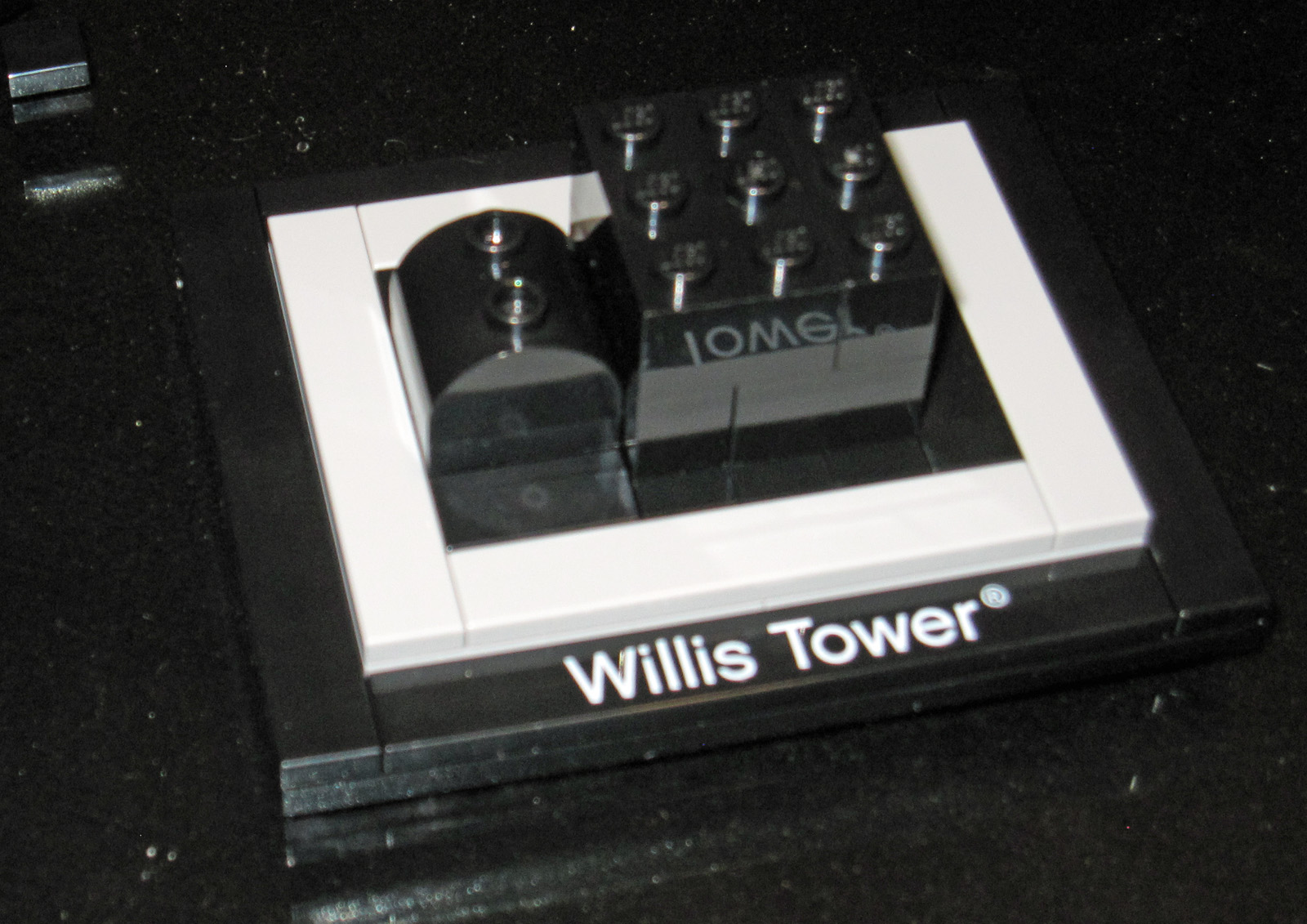 File:Lego Architecture 21000 - Willis Tower (7134946173).jpg