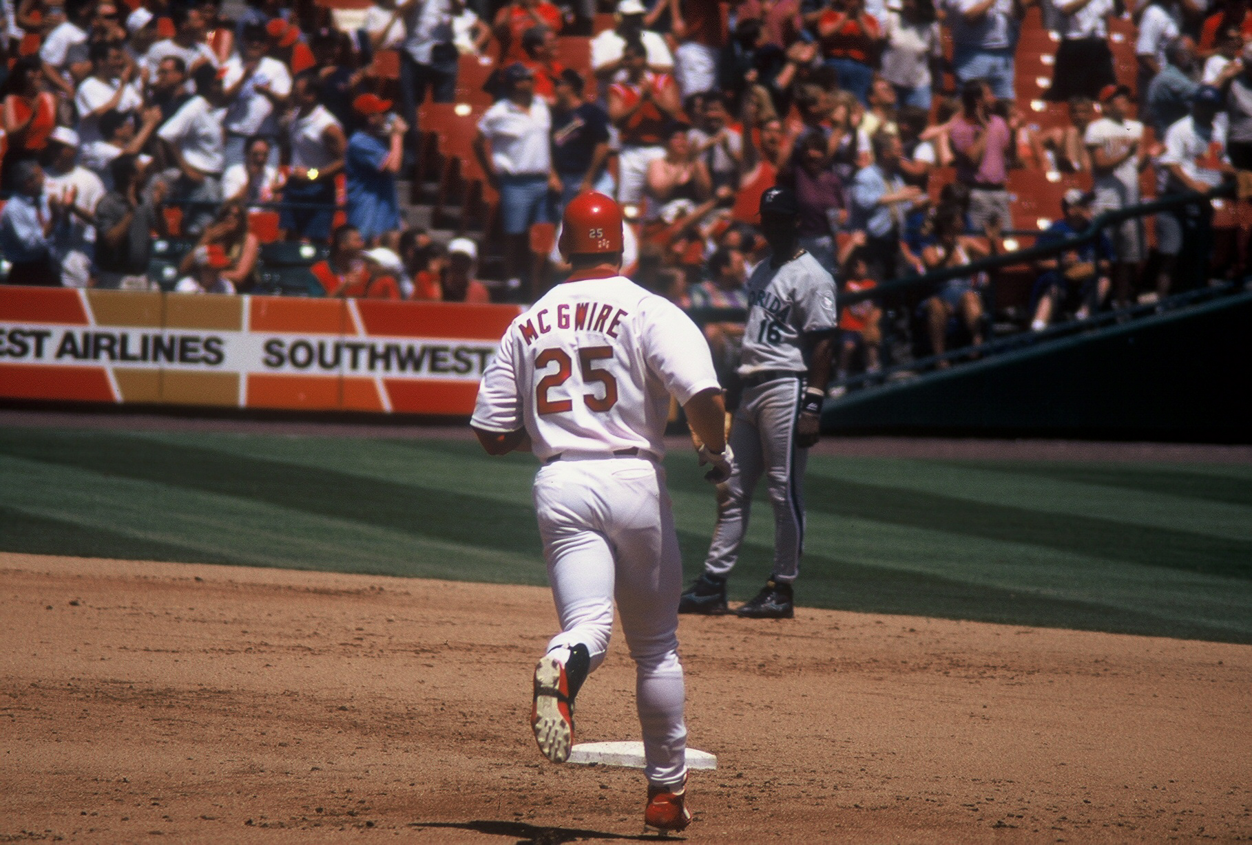 File:Mark mcgwire.jpg - Wikipedia