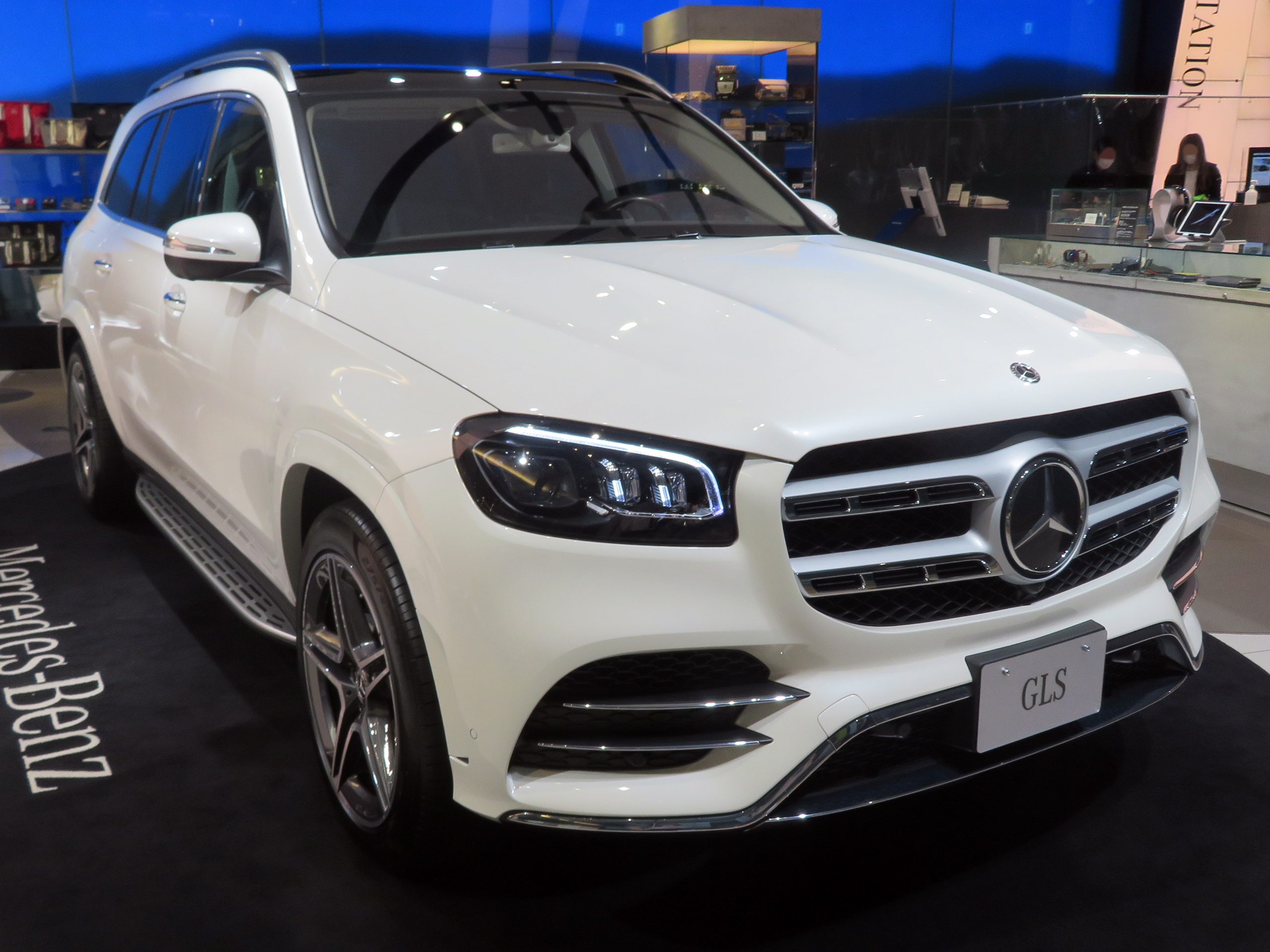 ファイル:Mercedes-Benz GLS 580 4MATIC Sport (X167) front.jpg - Wikipedia