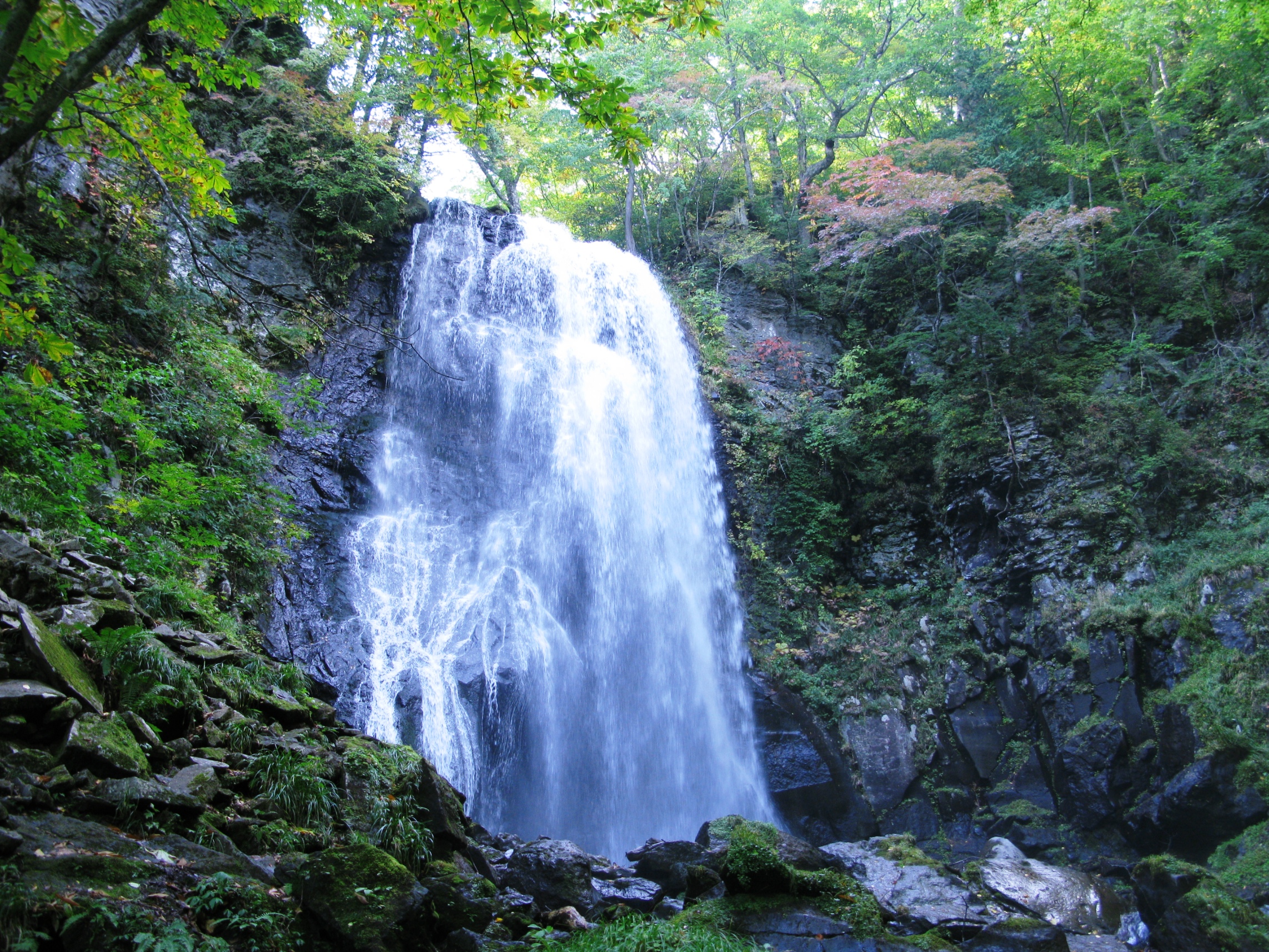 File Onogawa Fudotaki Falls Jpg Wikimedia Commons