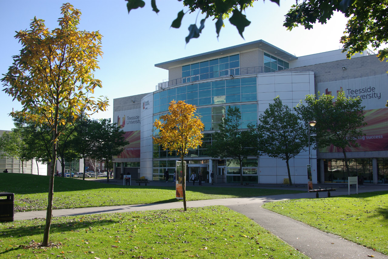 Тиссайд. Teesside University (United Kingdom) building. Школа Teeside. University Office.