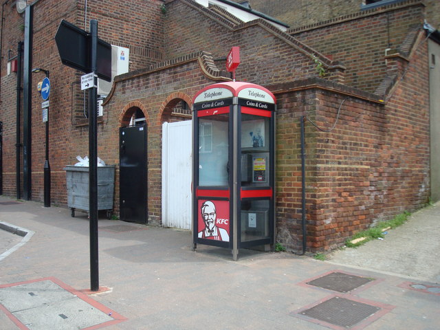 File:Telephone Box, Bromley - geograph.org.uk - 1320329.jpg