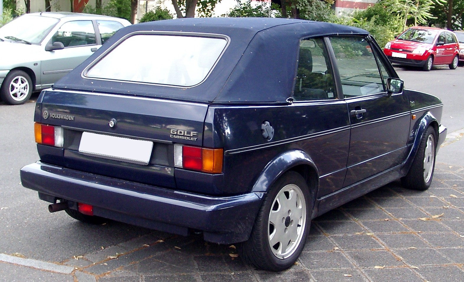 File:VW Golf I Cabriolet rear 20080621.jpg - Wikimedia Commons