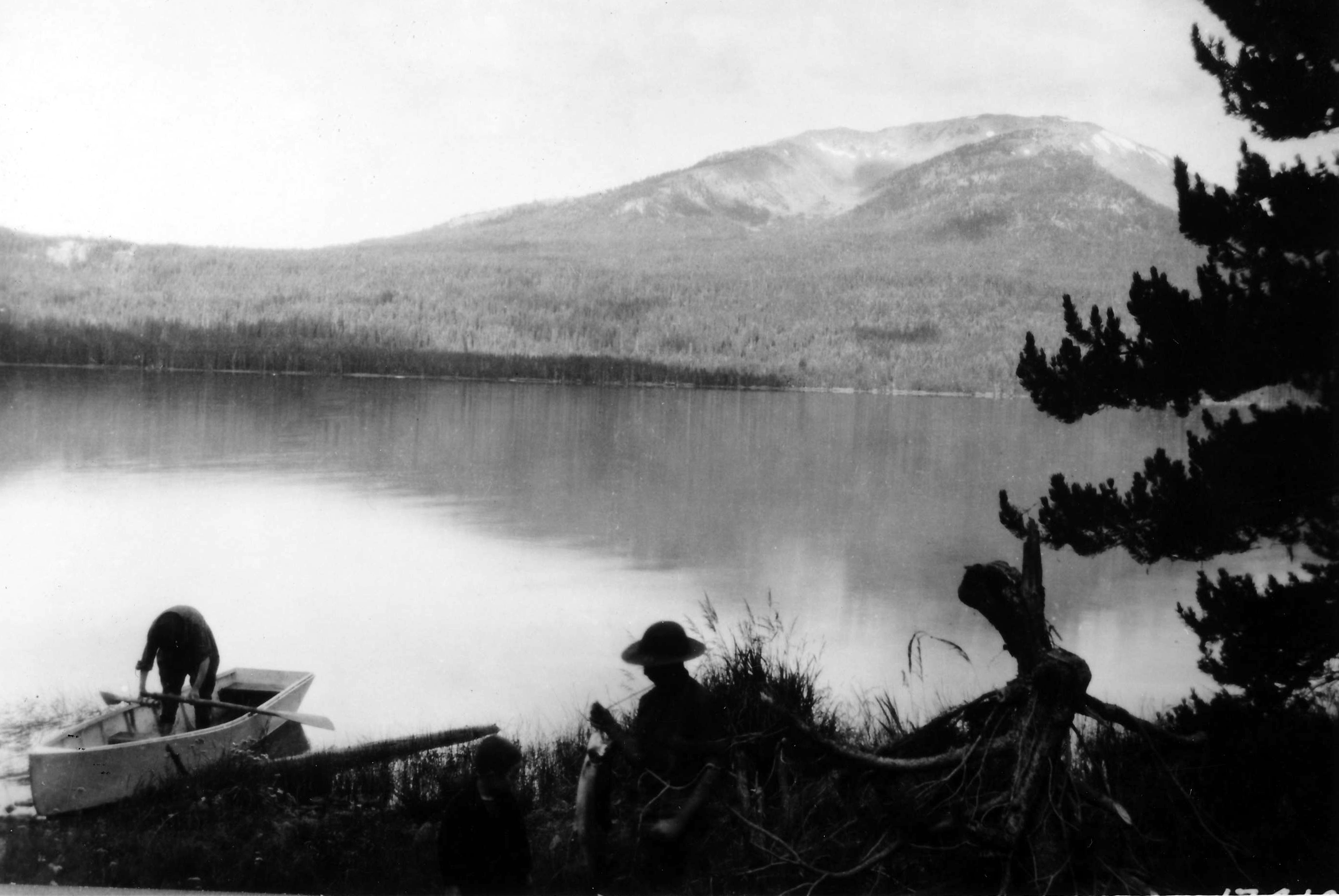 Сикретни камера на озера. Аджария пейзаж 1923 год фото. Ордер у Сары в Даймонд Лейк. Камеры в озерах