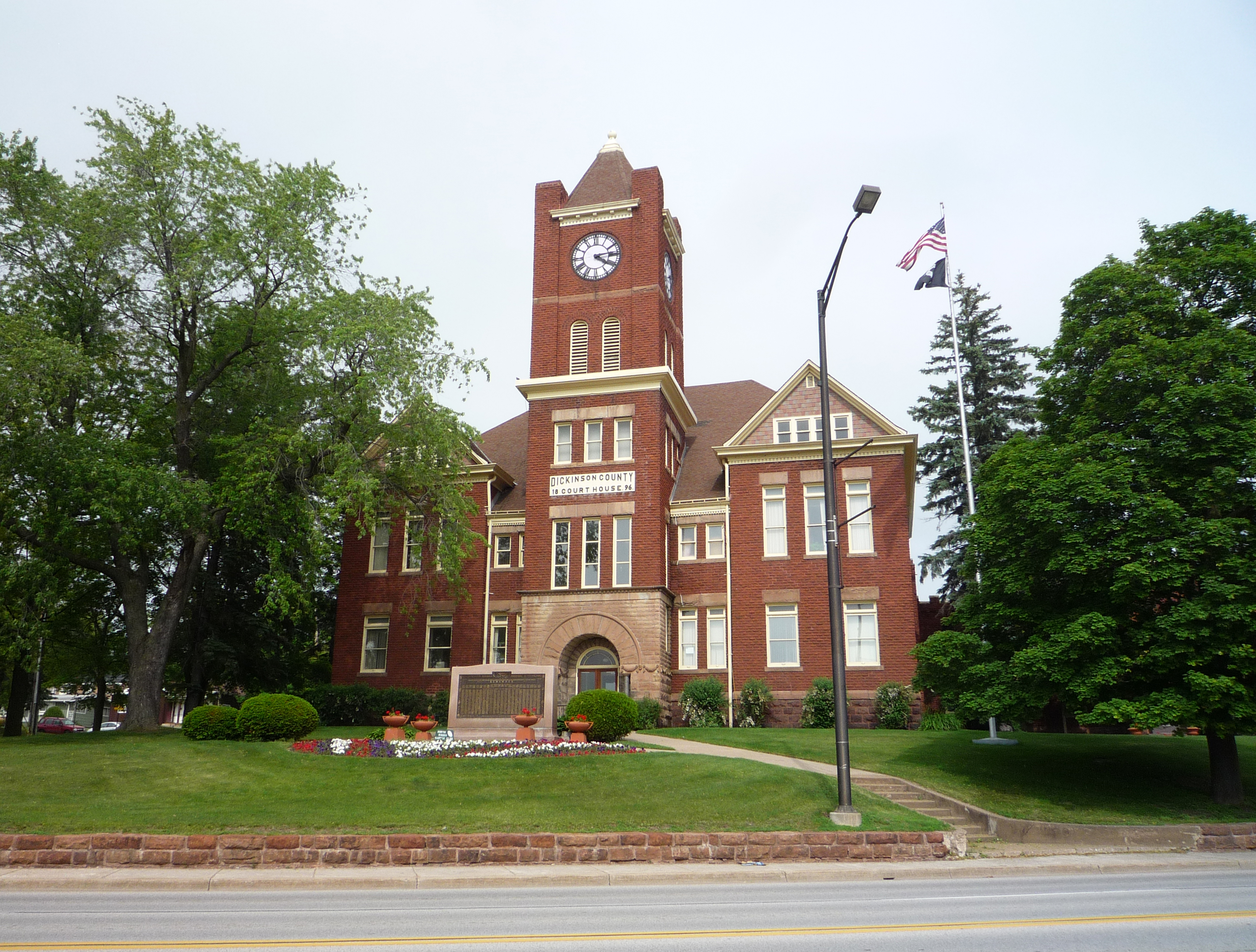 Photo of Dickinson County Courthouse and Jail