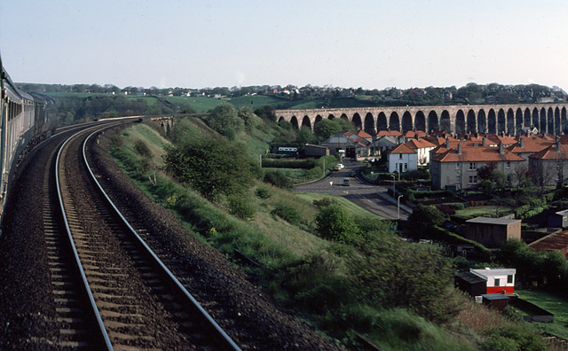 File:Approaching the Royal Border Bridge. - geograph.org.uk - 964908.jpg