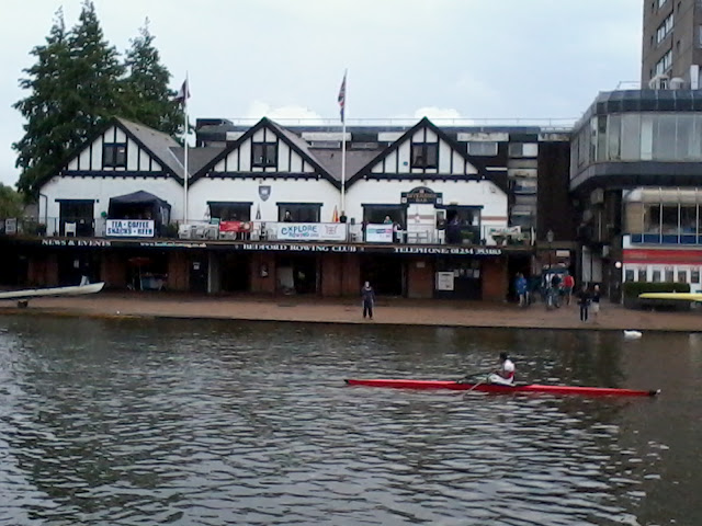 Small picture of Bedford Rowing Club courtesy of Wikimedia Commons contributors