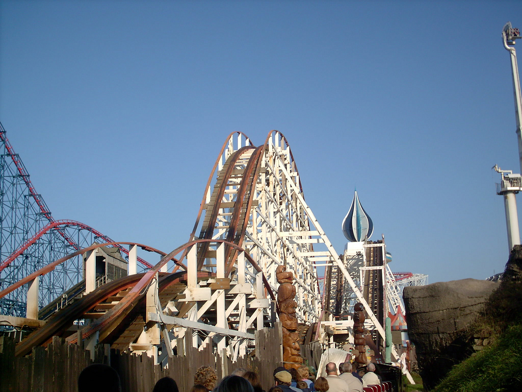 Big_Dipper_(Pleasure_Beach,_Blackpool)_02.jpg