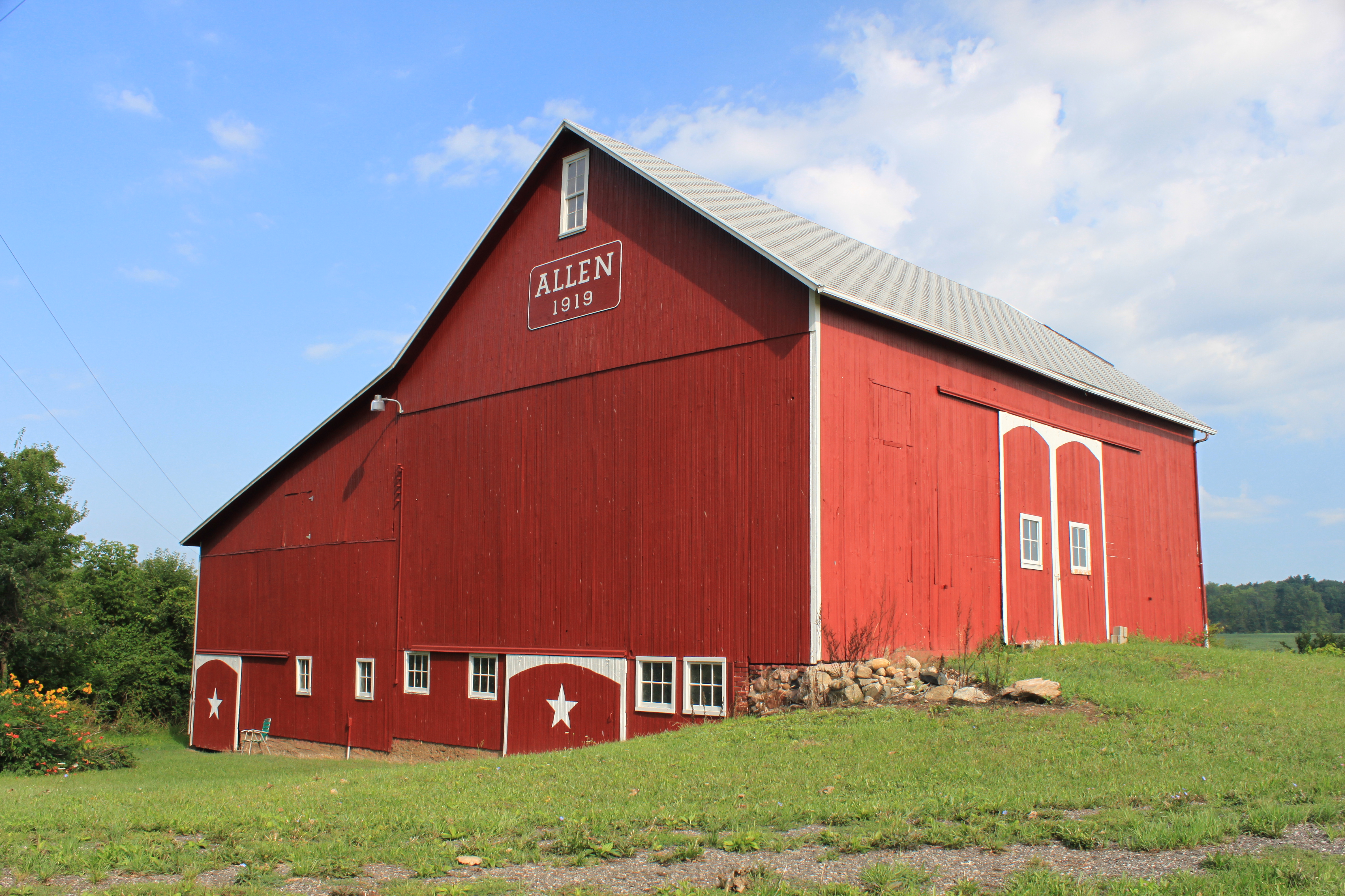 File:Centennial Barn Allen Farm Clinton Michigan.JPG ...