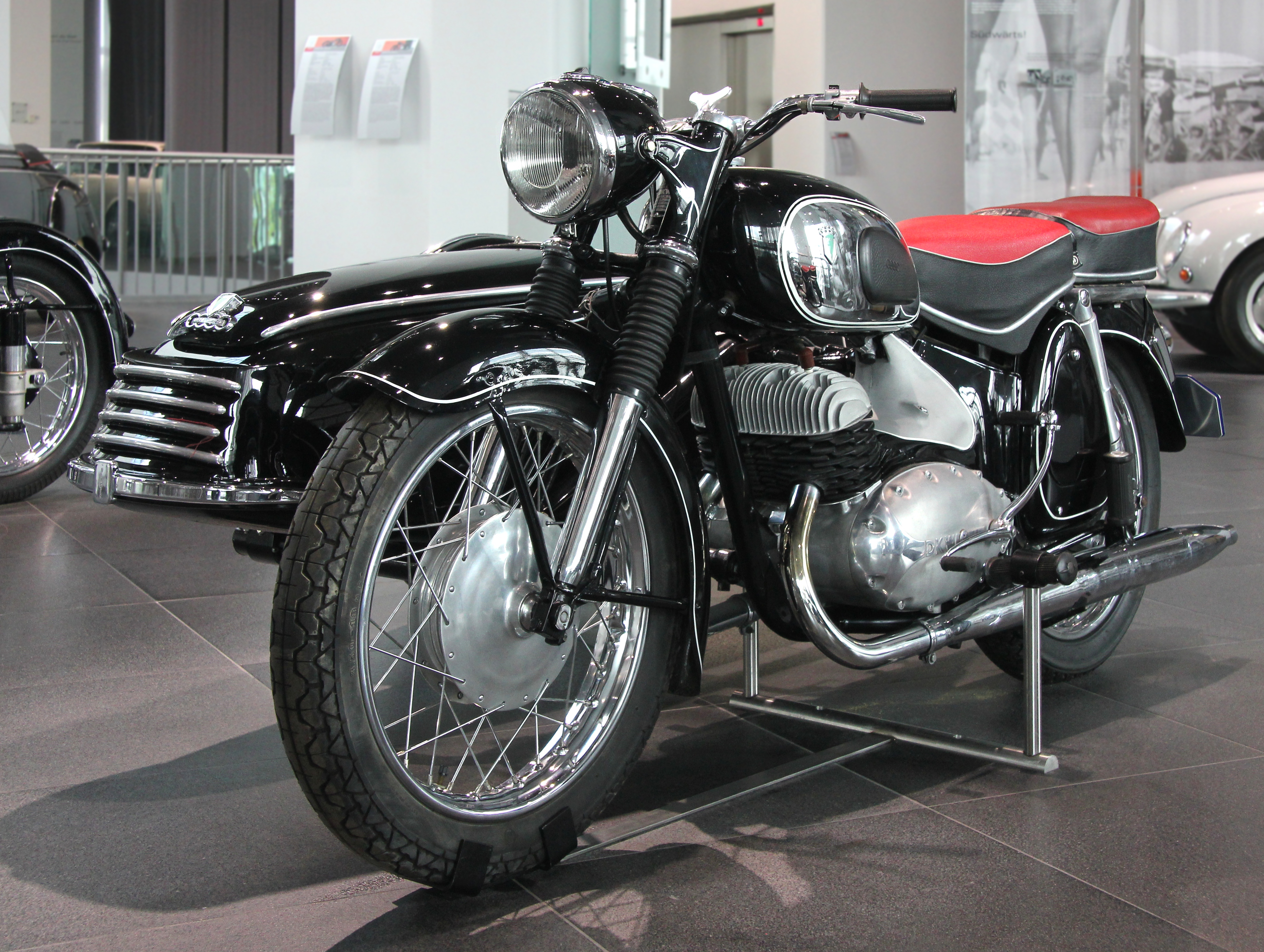 ДКВ НЦ 350 мотоцикл