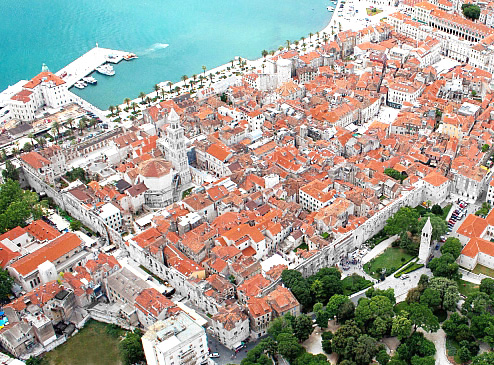 Diocletian's Palace from the air.jpg