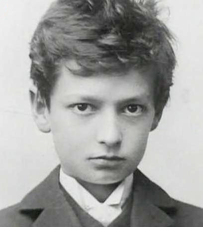 Hermann Oberth as a young boy, c. 1901