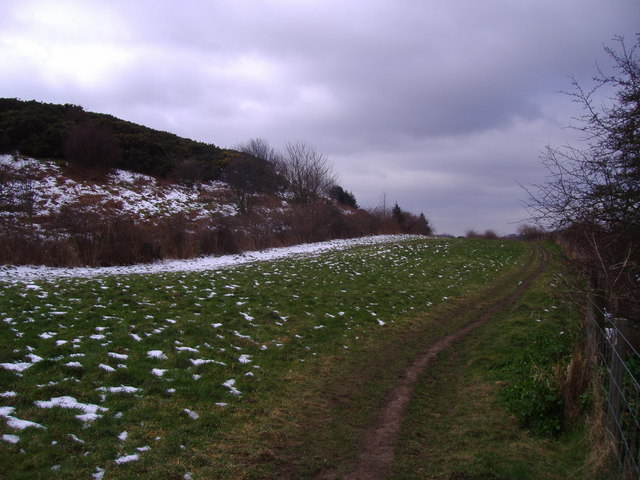 File:Incleborough Hill - geograph.org.uk - 1198198.jpg