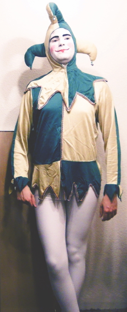 https://upload.wikimedia.org/wikipedia/commons/6/68/Jester-Costume.jpg